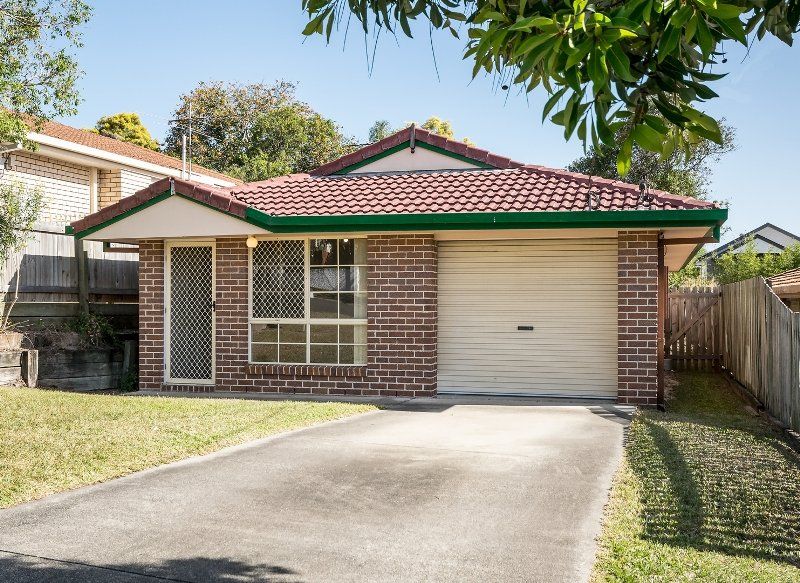 61 Akala Street, Camp Hill
